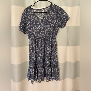 SHEIN size M dress *New* cute and flowy, it comes about 3” above knee